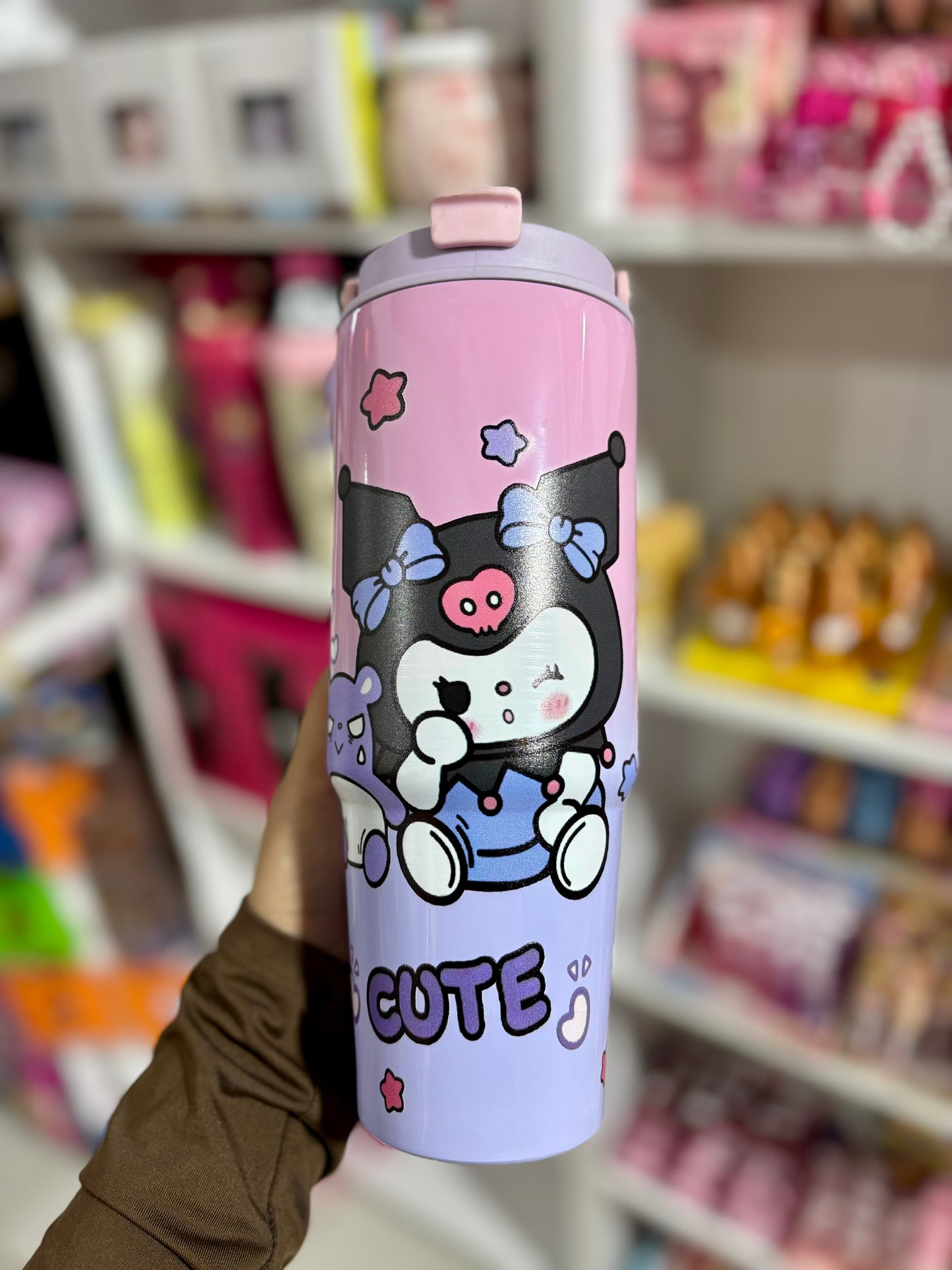 Stanley Mug avec couvercle et paie kuromi decor - Girlzbox