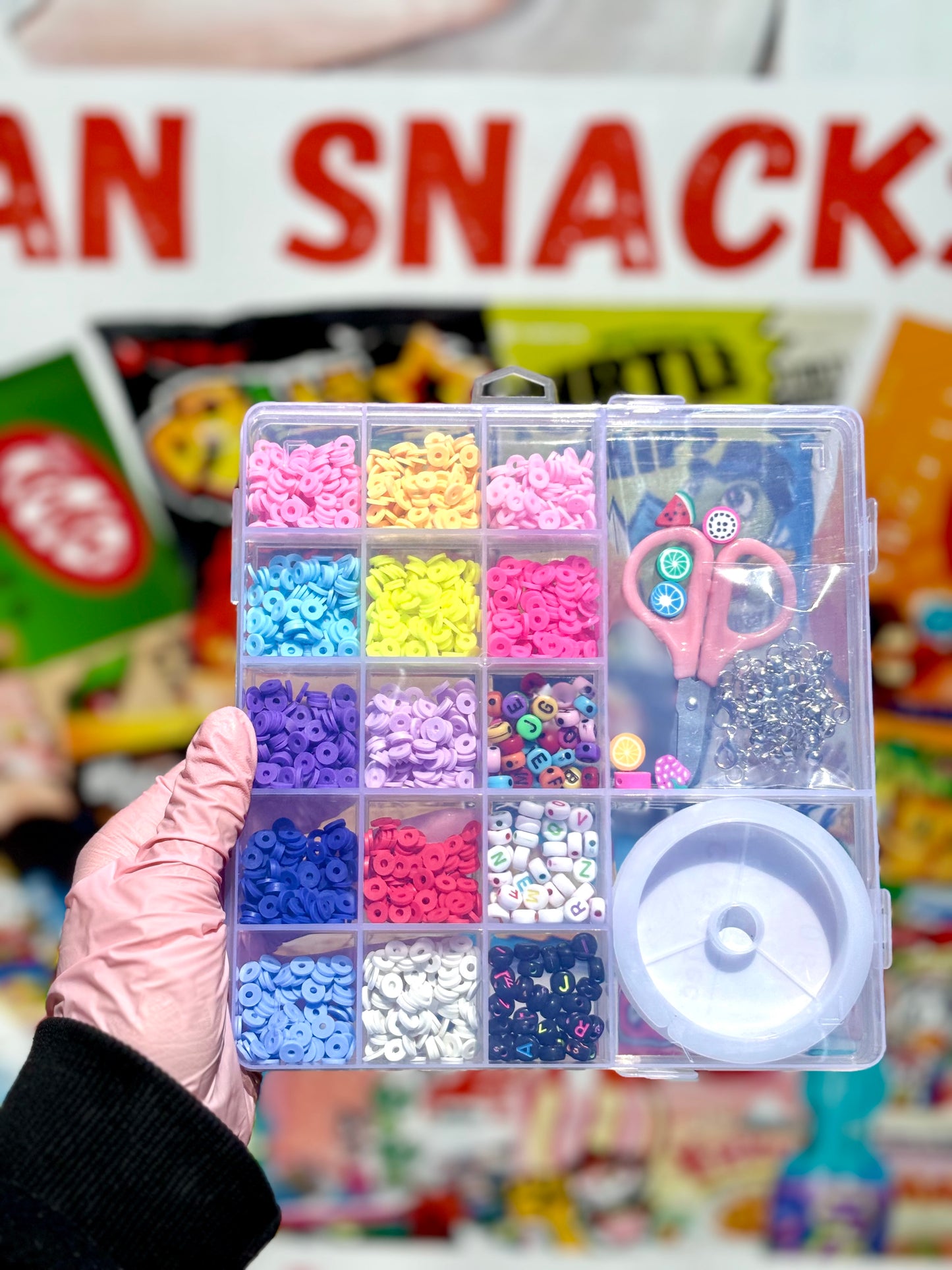 Une grande boite de perles jouet - Girlzbox