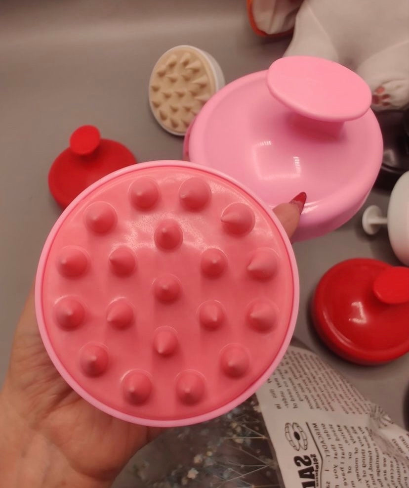 Brosse massage cheveux couleur aléatoire - Girlzbox