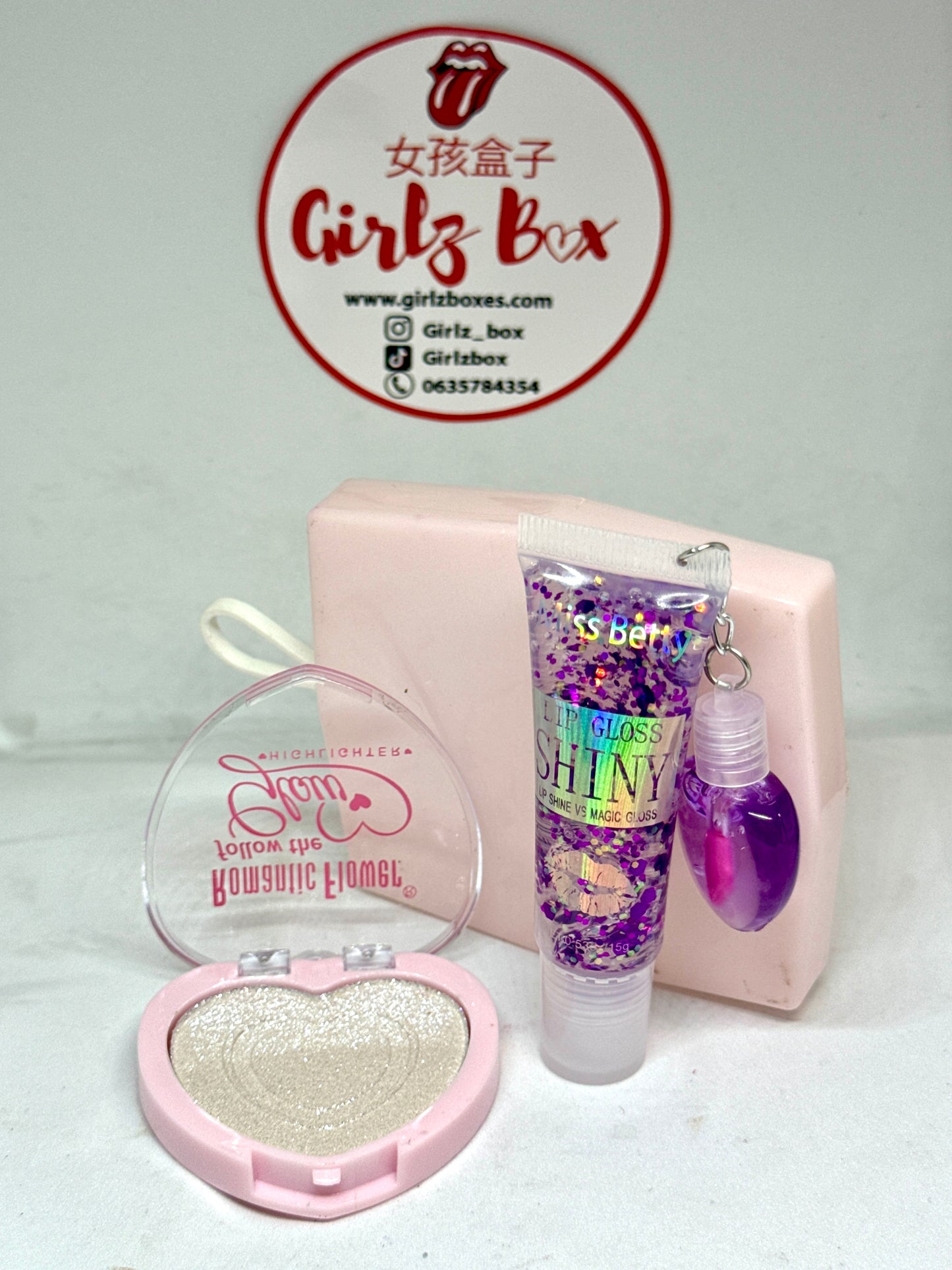 Offre x2 un acheté un offert highlighter et gloss x2 - Girlzbox