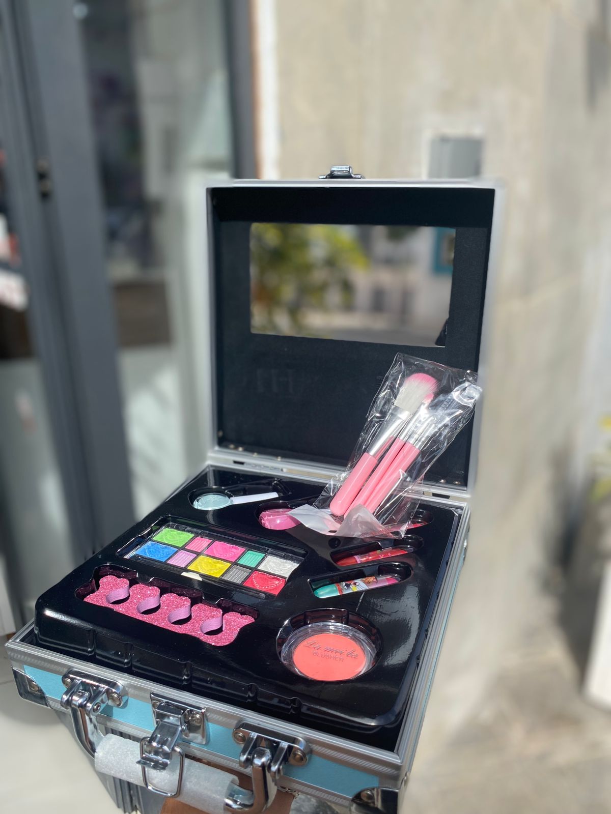 Makeup vanity barbie boite rempli de maquillage pour les petites filles - Girlzbox