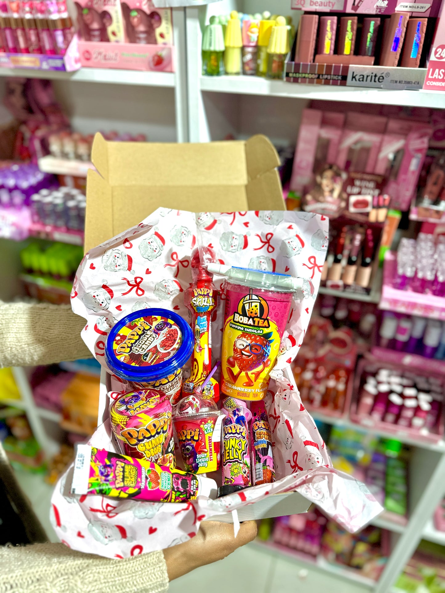 Extra sour strawberry candy pappi box - Girlzbox