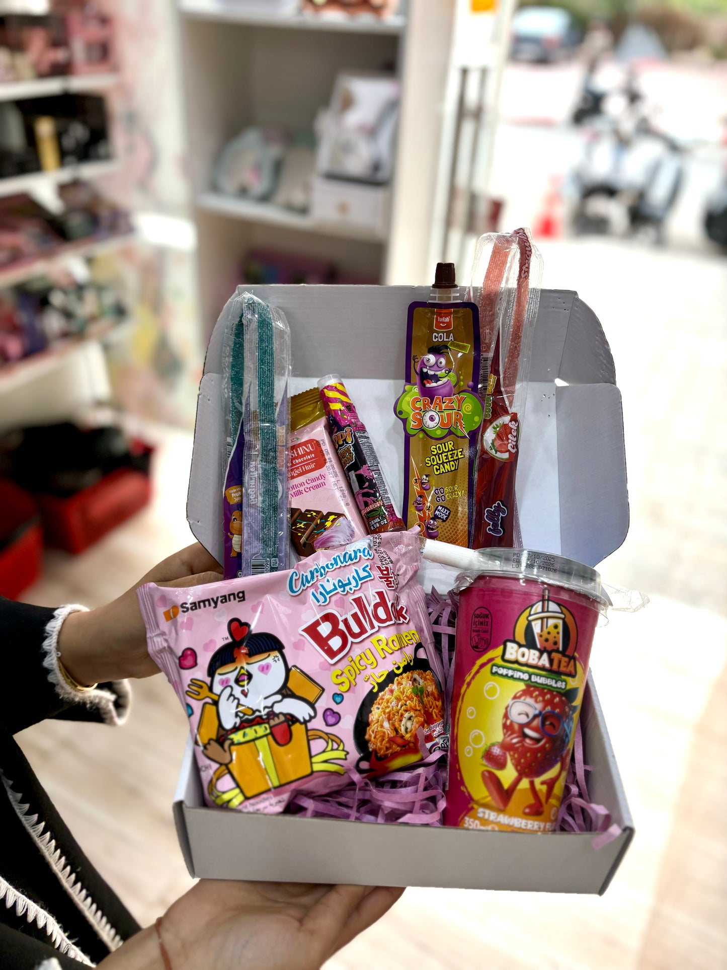 Promotion mini box dégustation buldak samyang carbonara noodels chocolat dubai bubble tea - Girlzbox