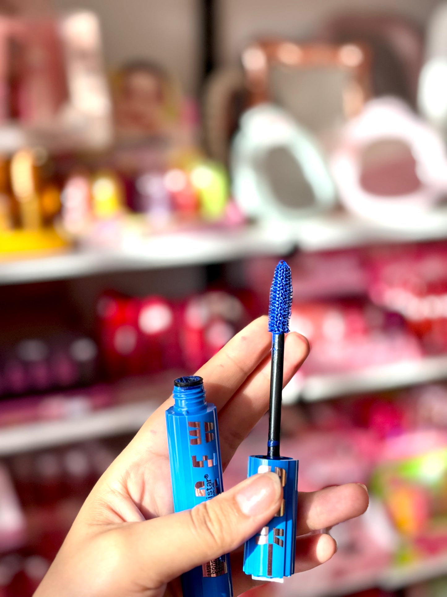 Mascara bleu volume cils  - Girlzbox