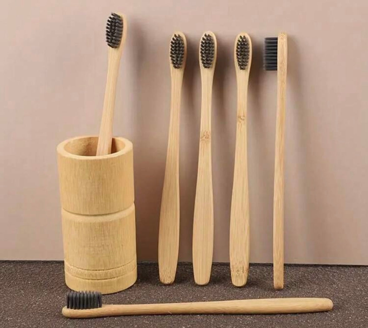 Brosse à dents en bambou, 100% Biodégradable, Les poils de charbon, Doux et Souples - Girlzbox