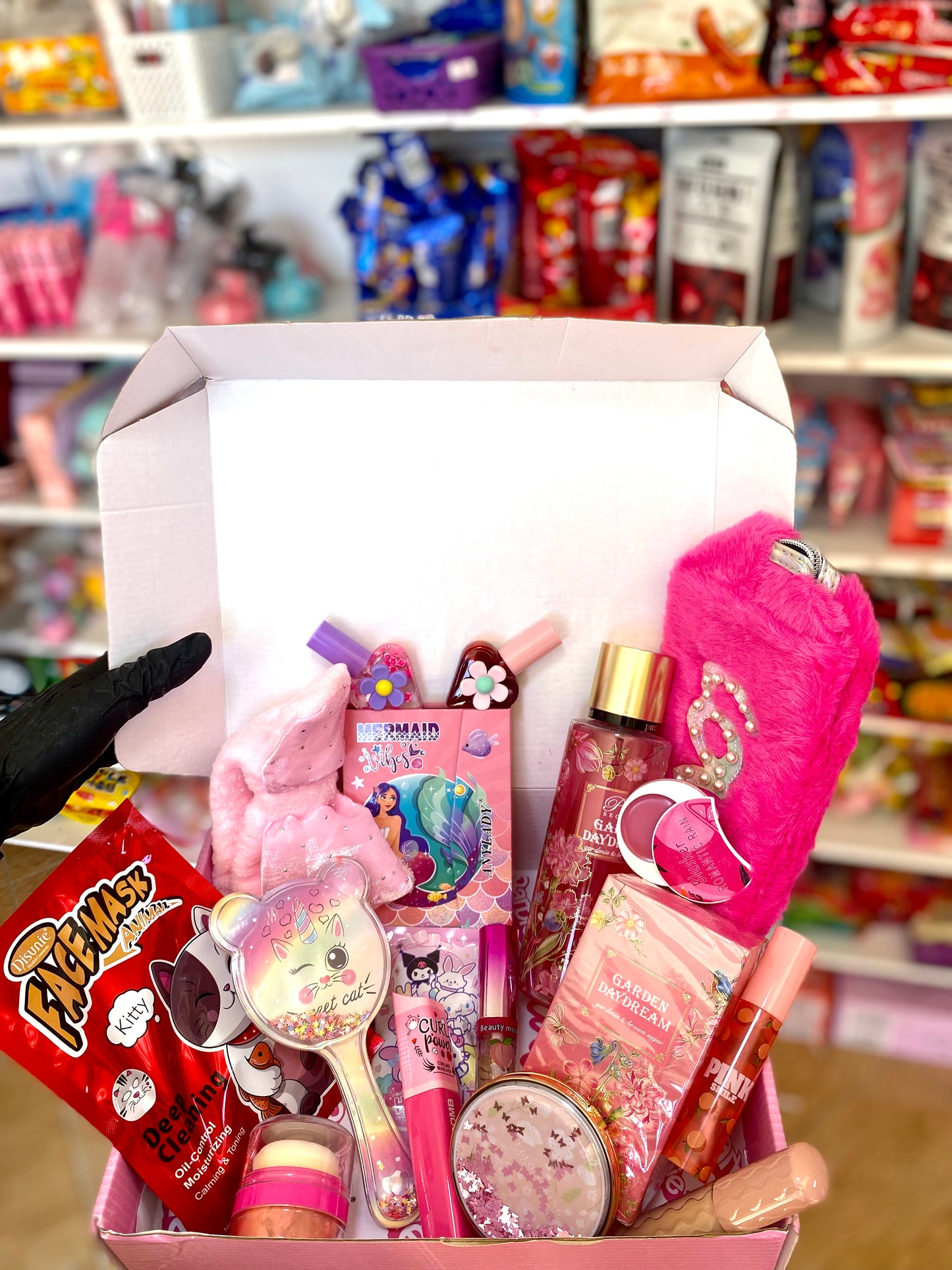 Back to school pink box 17articles makeup skin care perfume - Girlzbox