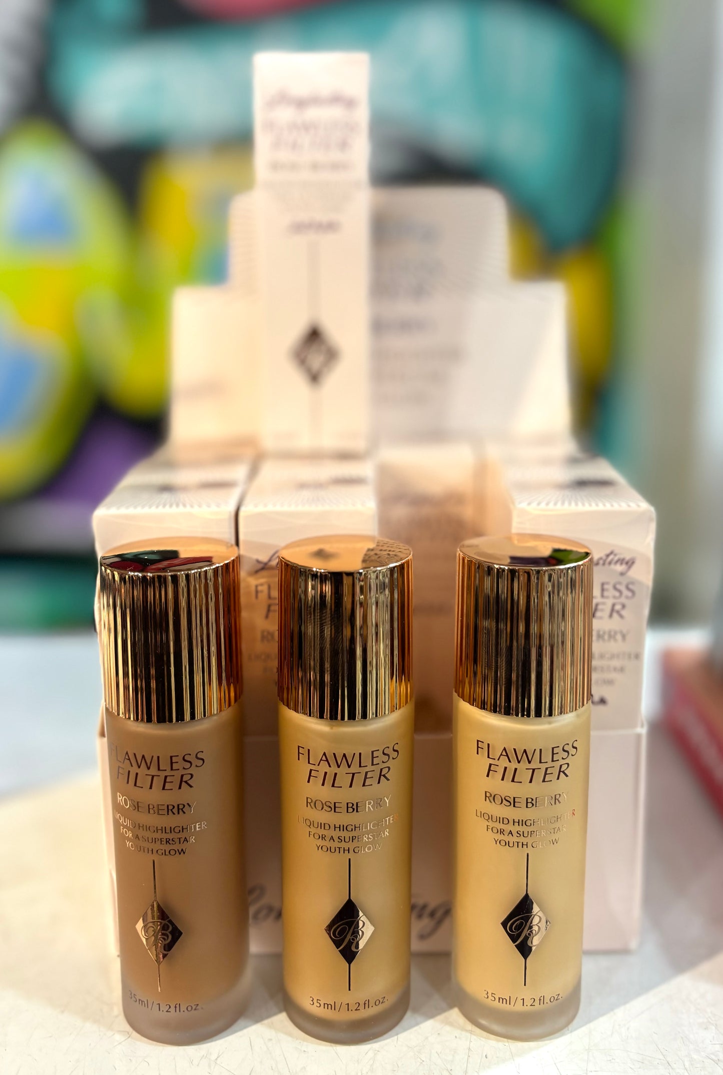 Base lumineuse pour le teint liquide highlighter pour un glow de peau - Girlzbox