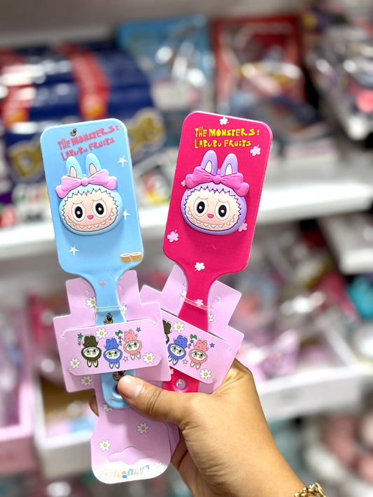 Grande brosse pour cheveux labubu  - Girlzbox
