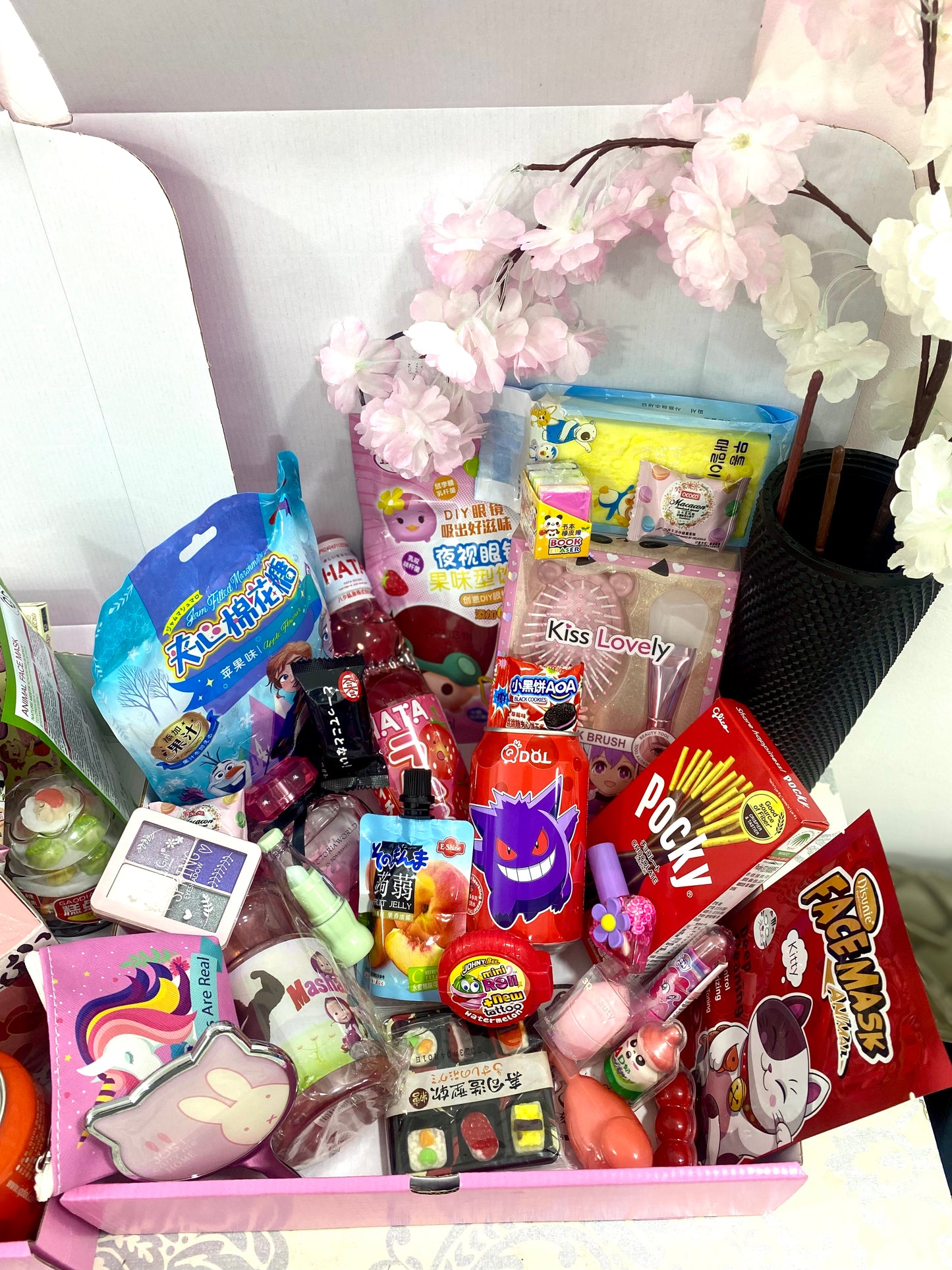 Extra box asian food and makeup Halal asian korean food maroc - Girlz box