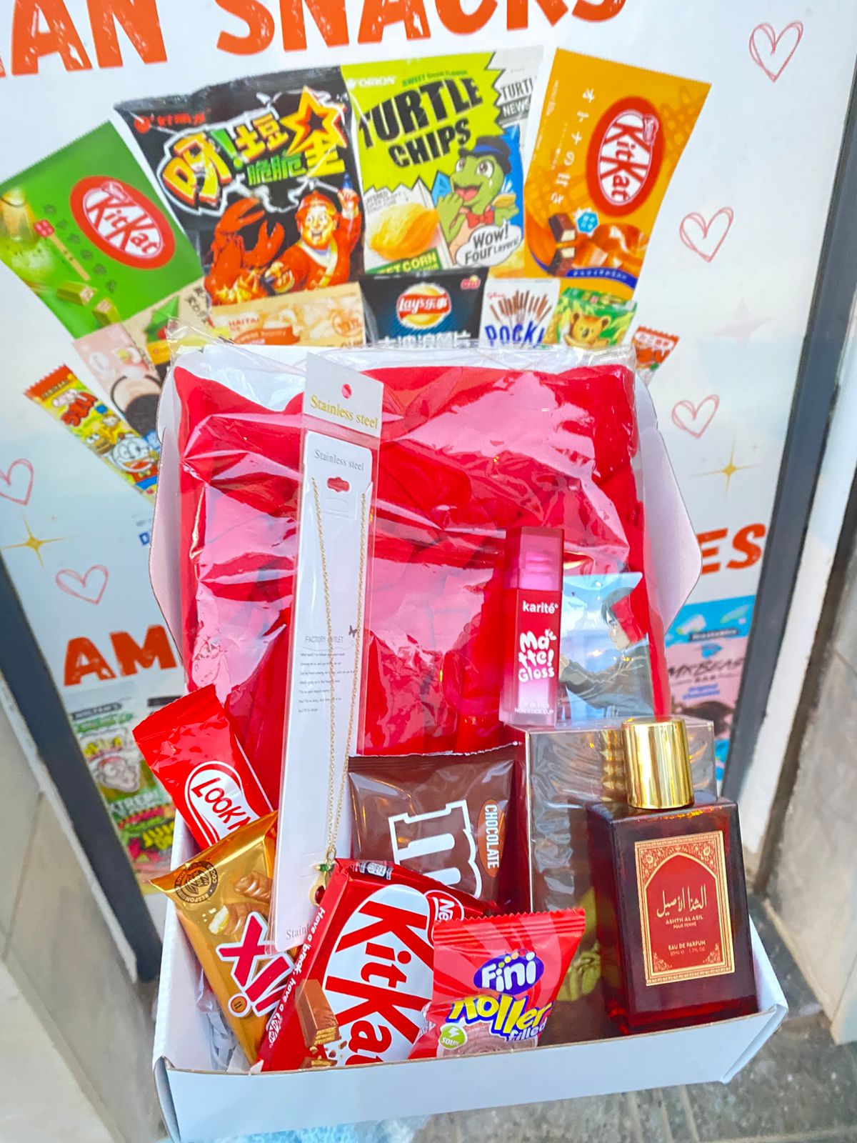 Mikasa scarf chocolat et parfum collier - Girlzbox