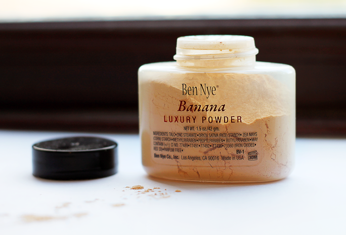 Banana powder poudre maquillage