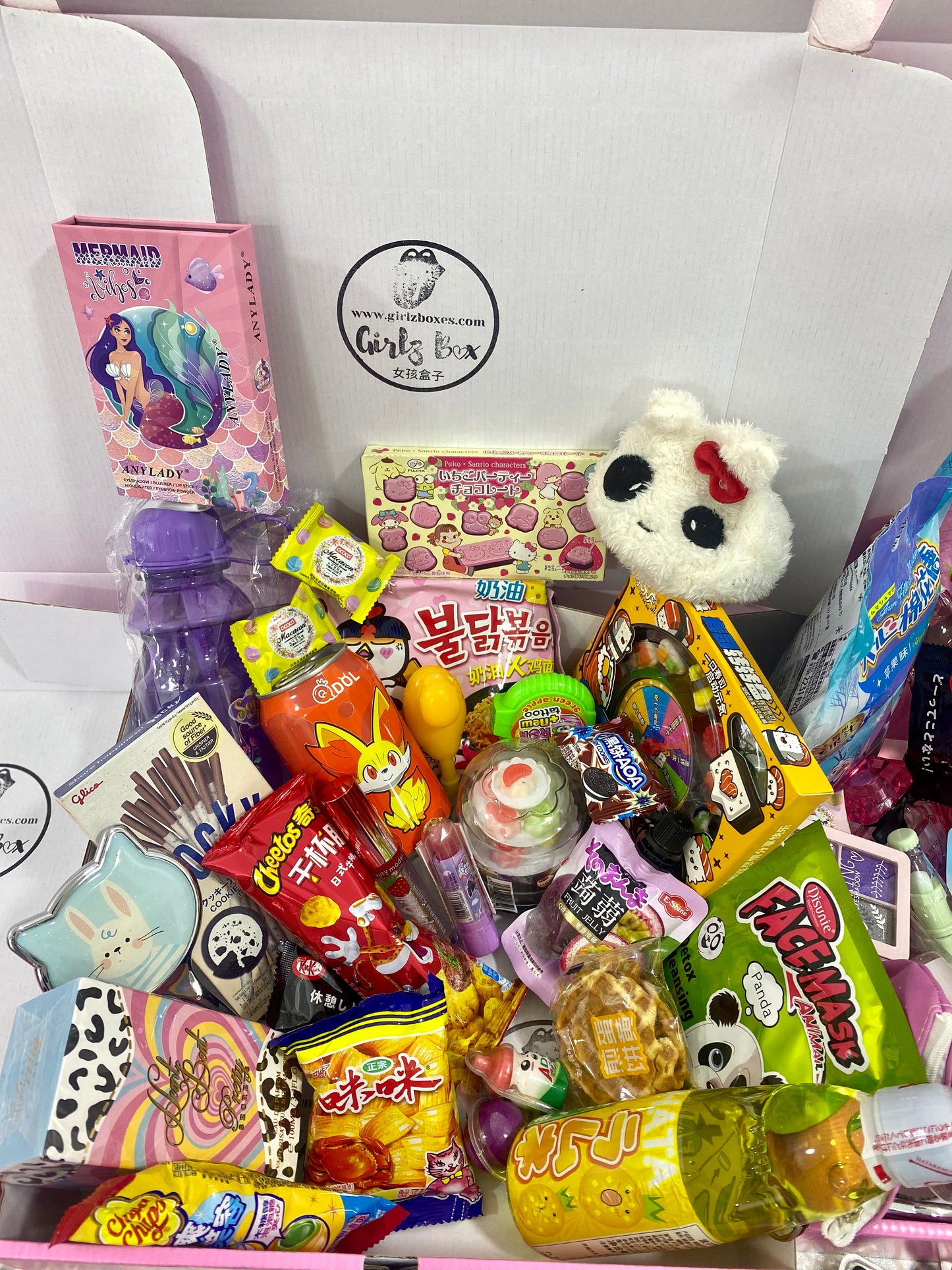 Big box mix asian food girly products ❤️ -Girlz box