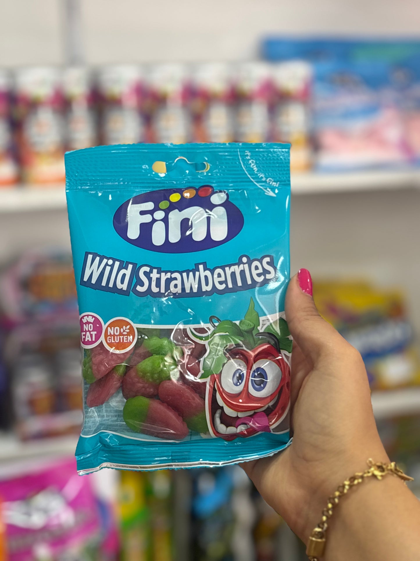 Fini wild strawberry gummy sweet - Girlzbox