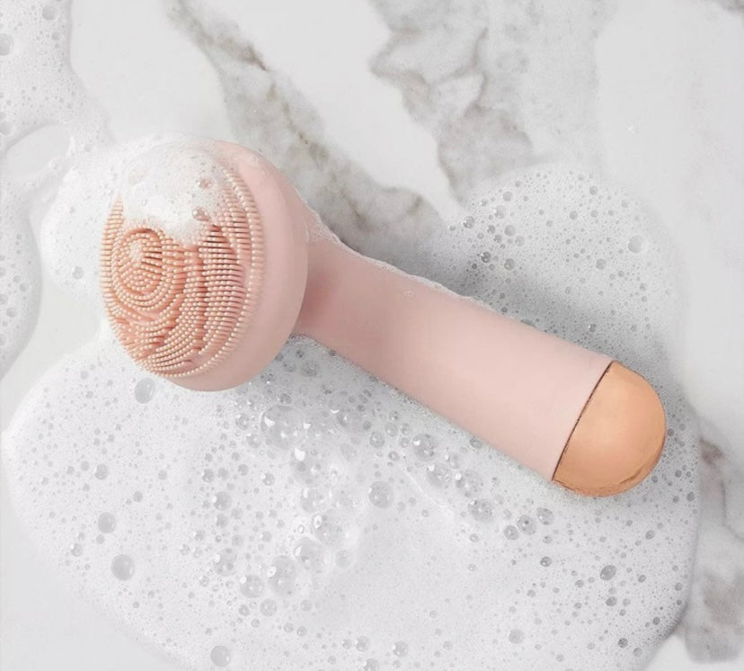 Brosse nettoyante pour le visage électronique avec option massage