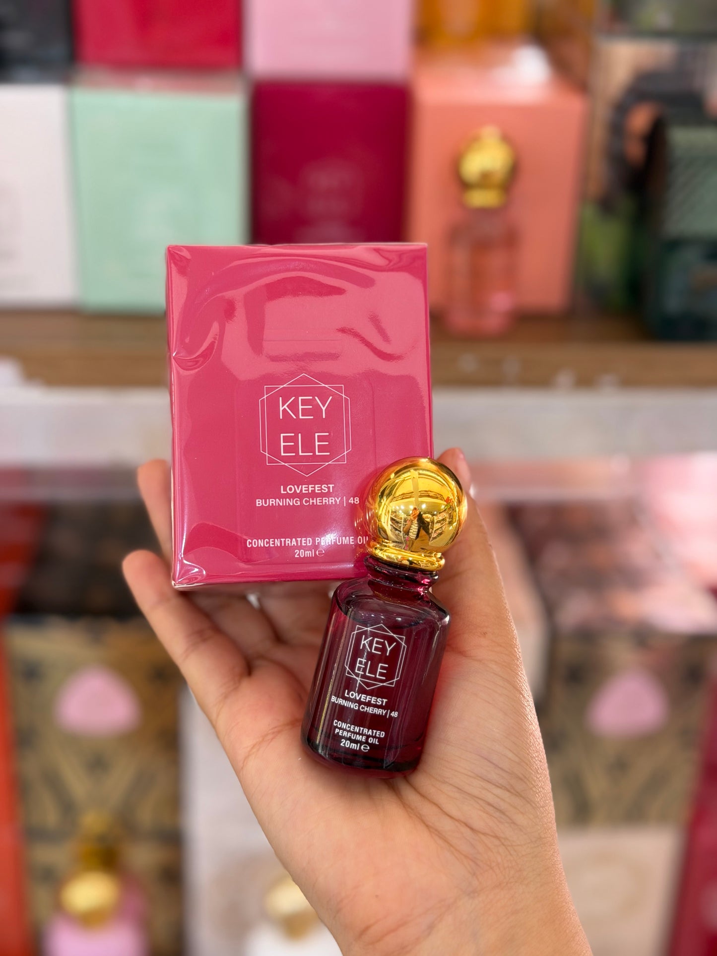 Kayali love fest burning cherry parfum concentré - Girlzbox