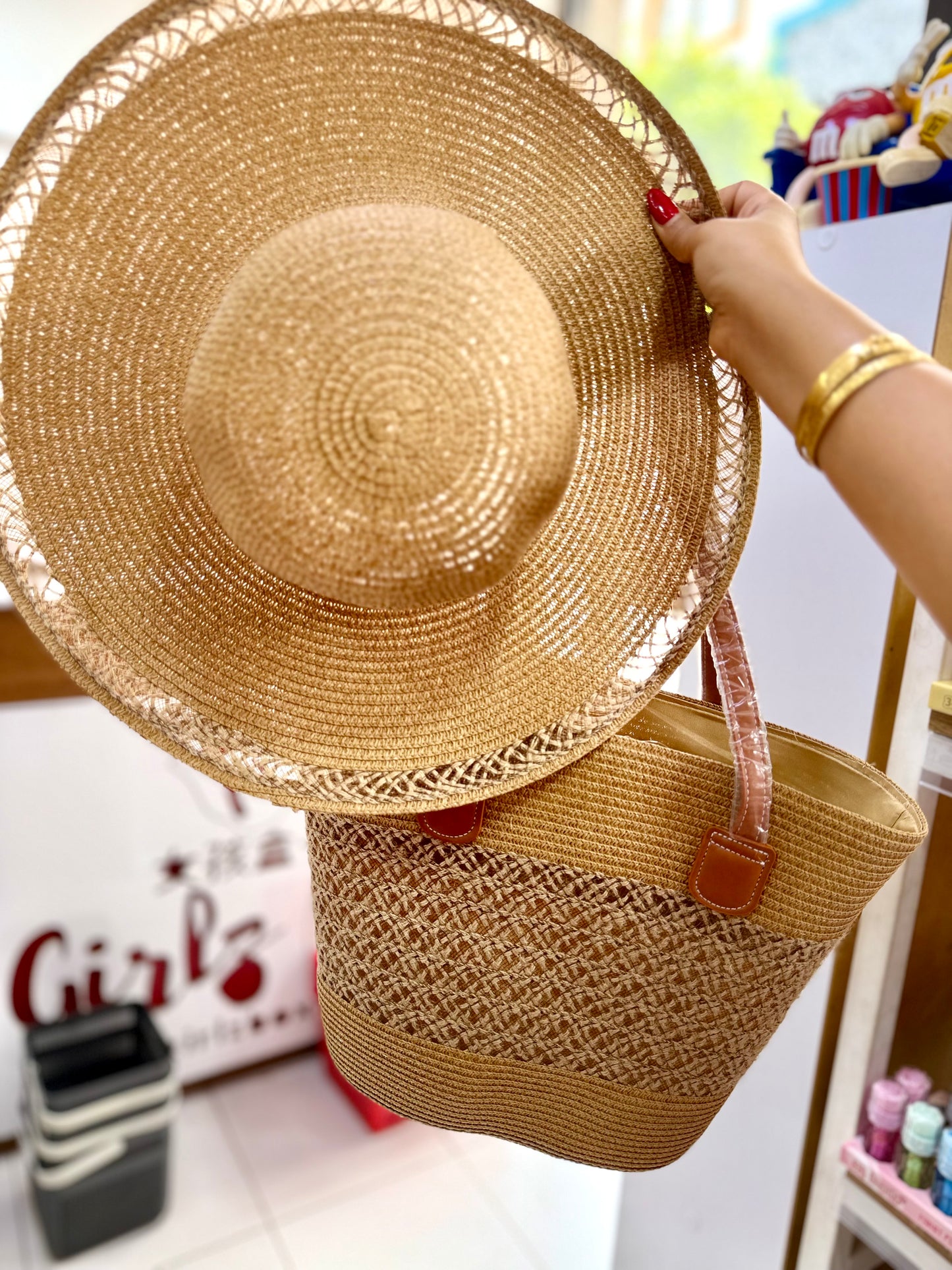 Chapeau et sac de plage bonne qualité - Girlzbox