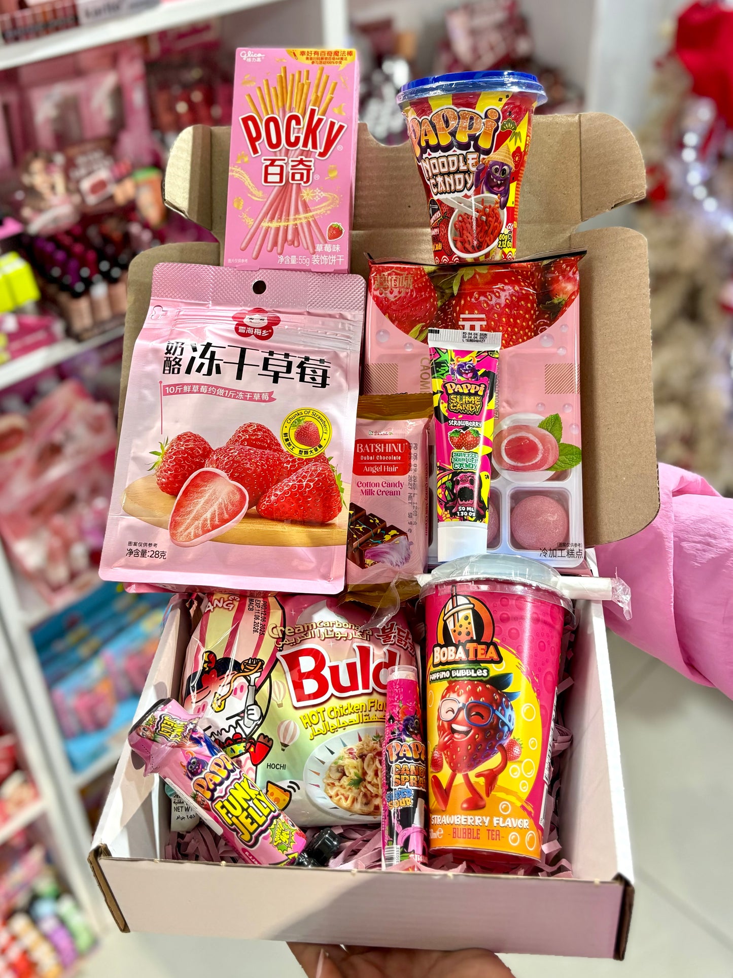 Offre box asian mochi fraise bubble tea noodels en promotion cadeau fin d’année - Girlzbox