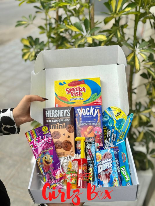 Mix American and korean snacks box - Girlzbox