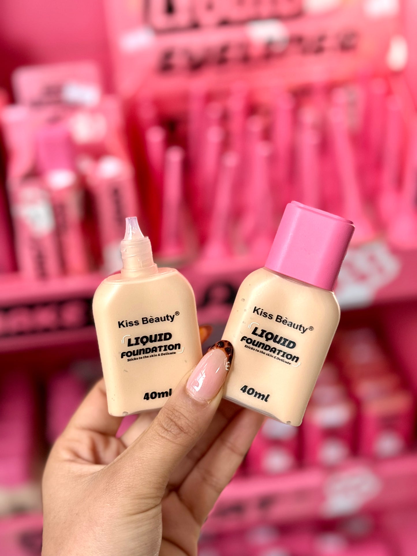 Fond de teint liquide cat professional makeup- Girlzbox