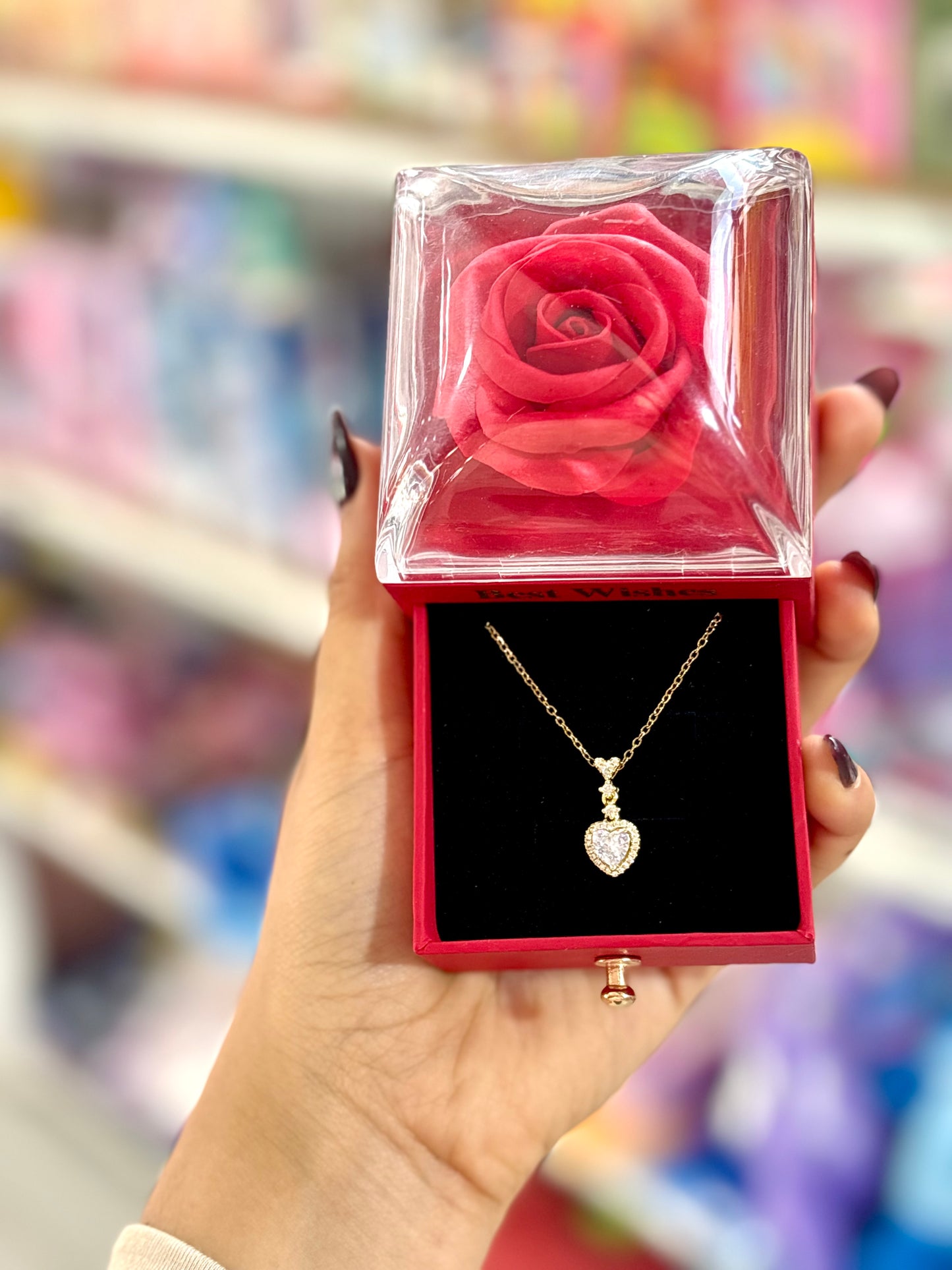 Boite cadeau avec tiroir et fleur et collier en acier inoxydable - Girlzbox