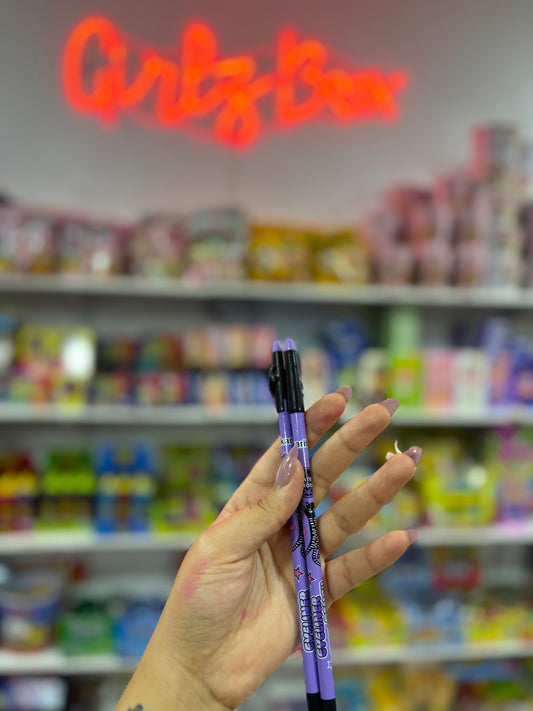 crayon noir pour les yeux - Girlzbox