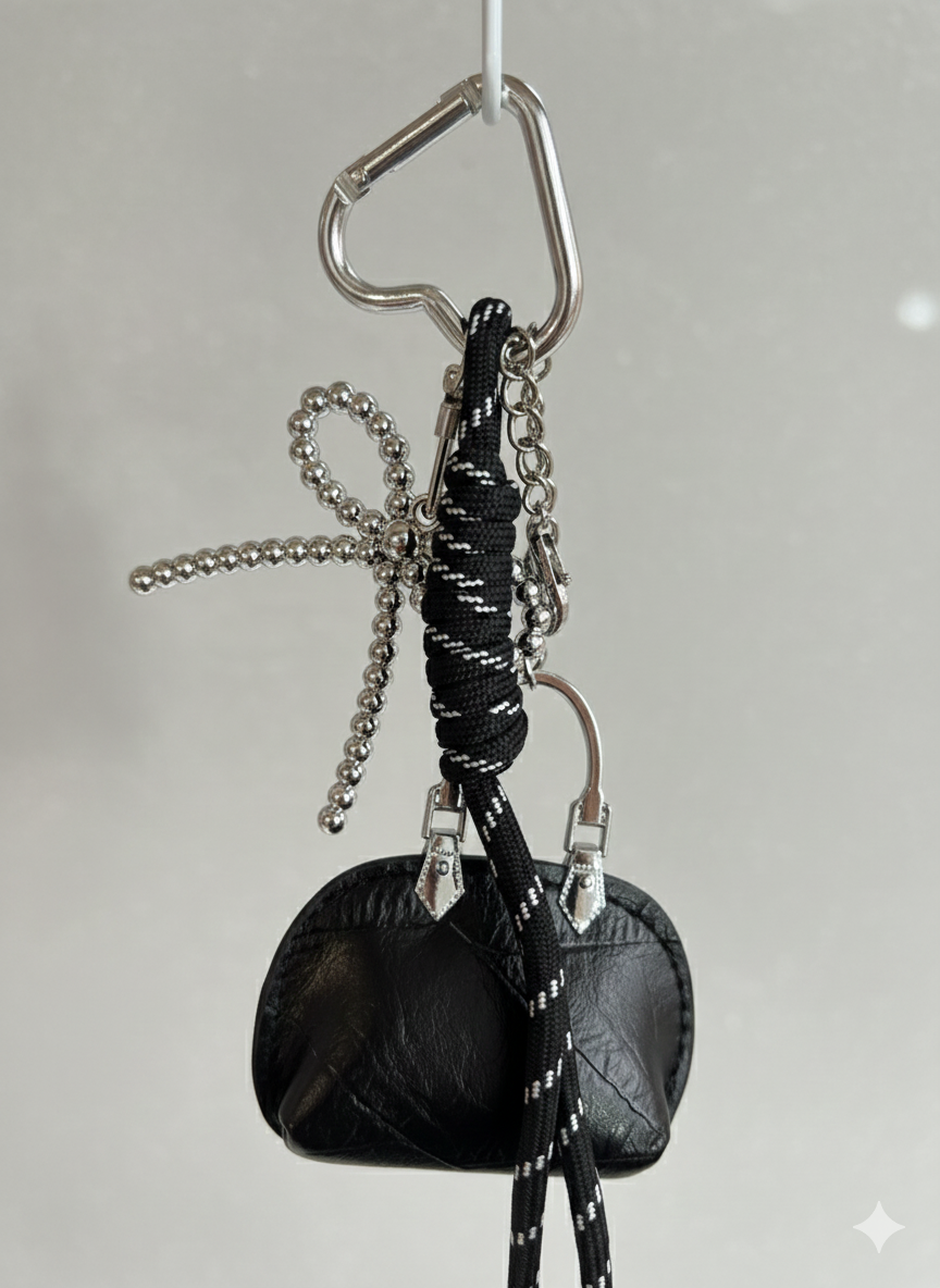 Mini sac porte clé et accessoires pour sac - Girlzbox