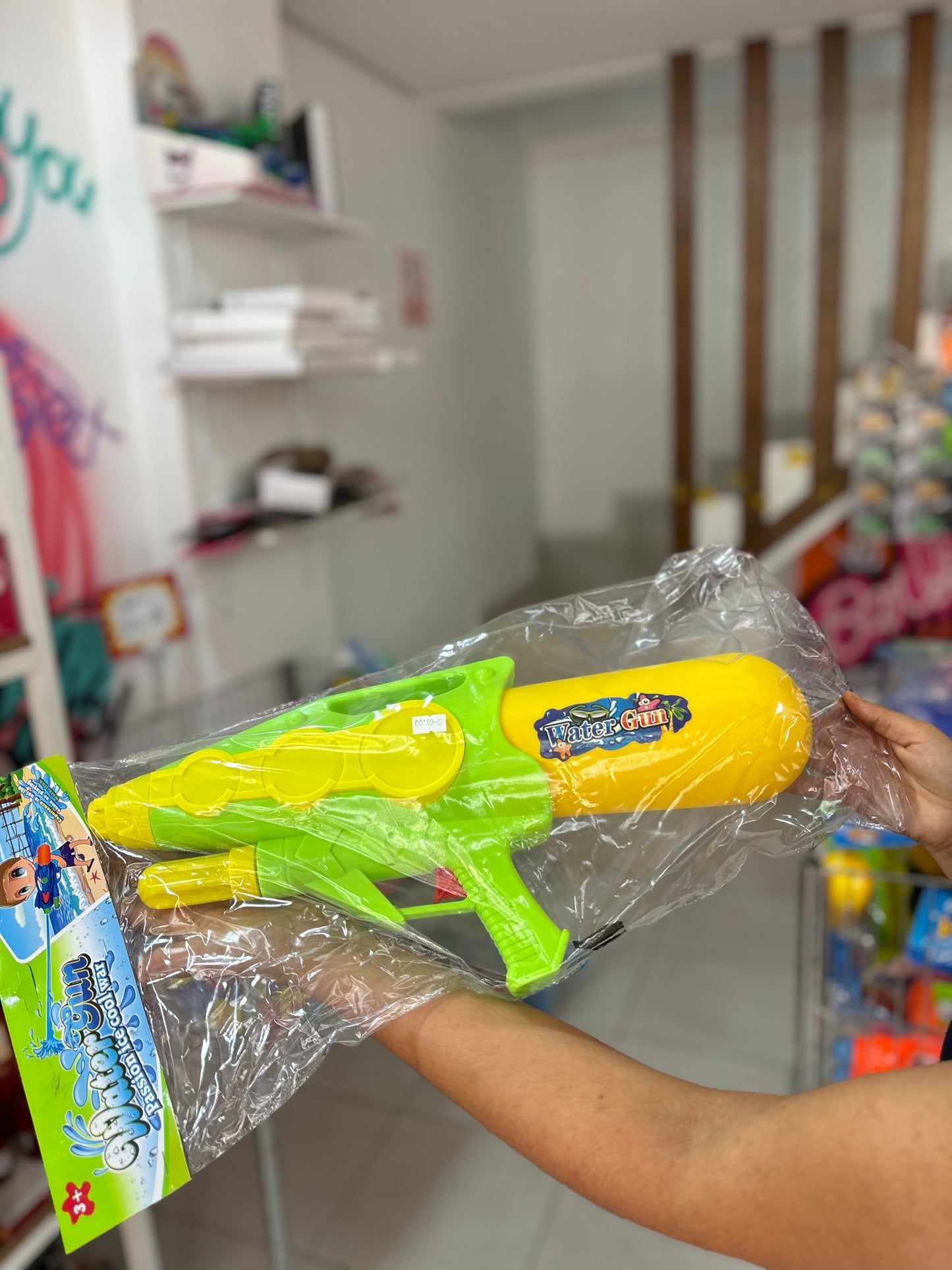 Pistolet à eau jouet pour piscine et autres - Girlzbox