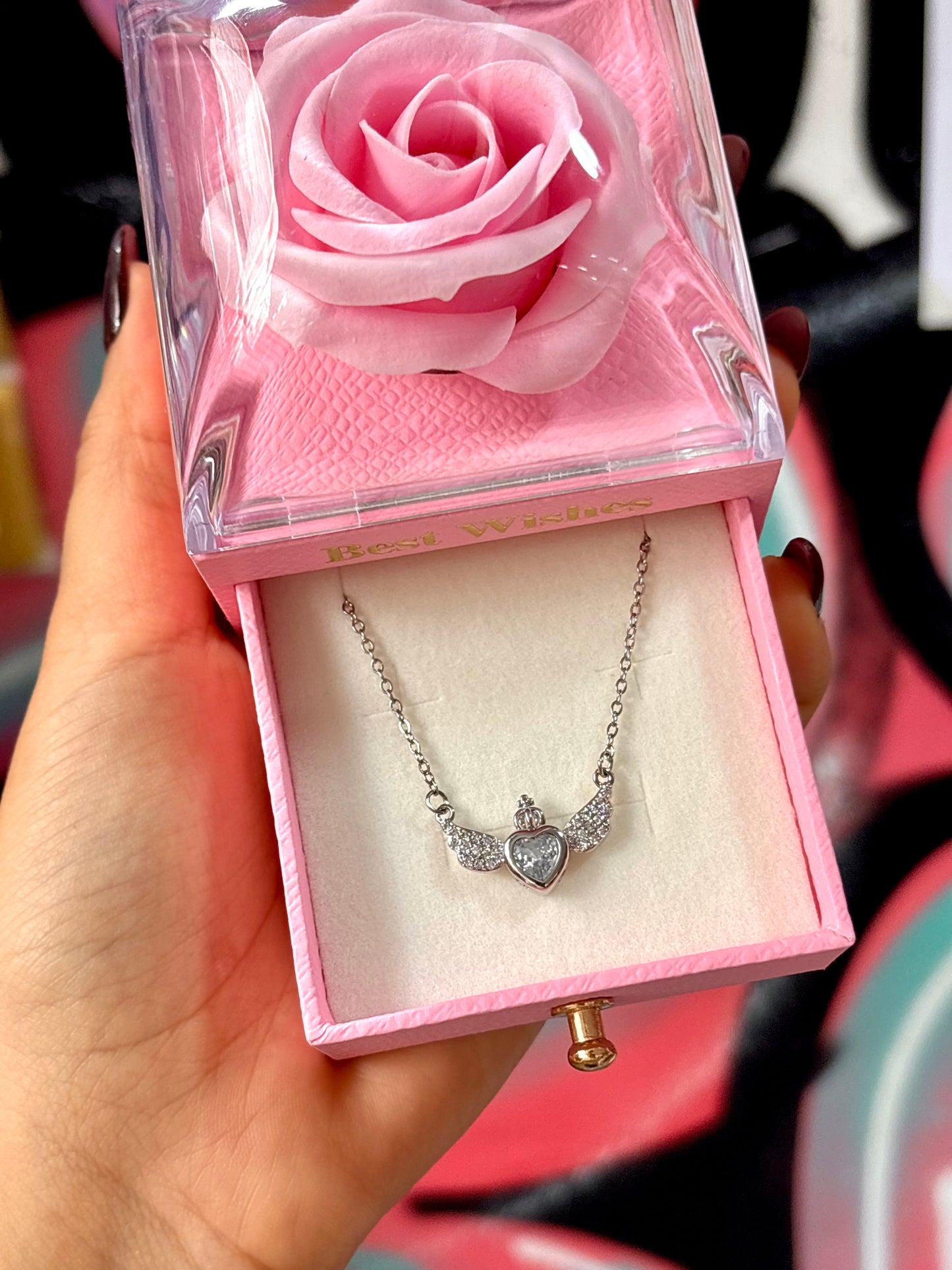 Boite cadeau avec tiroir et fleur et collier en acier inoxydable - Girlzbox