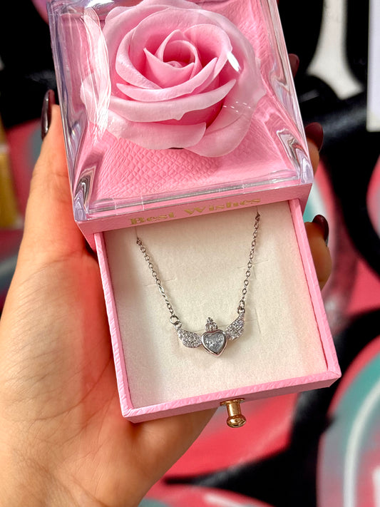 Boite cadeau avec tiroir et fleur et collier en acier inoxydable - Girlzbox