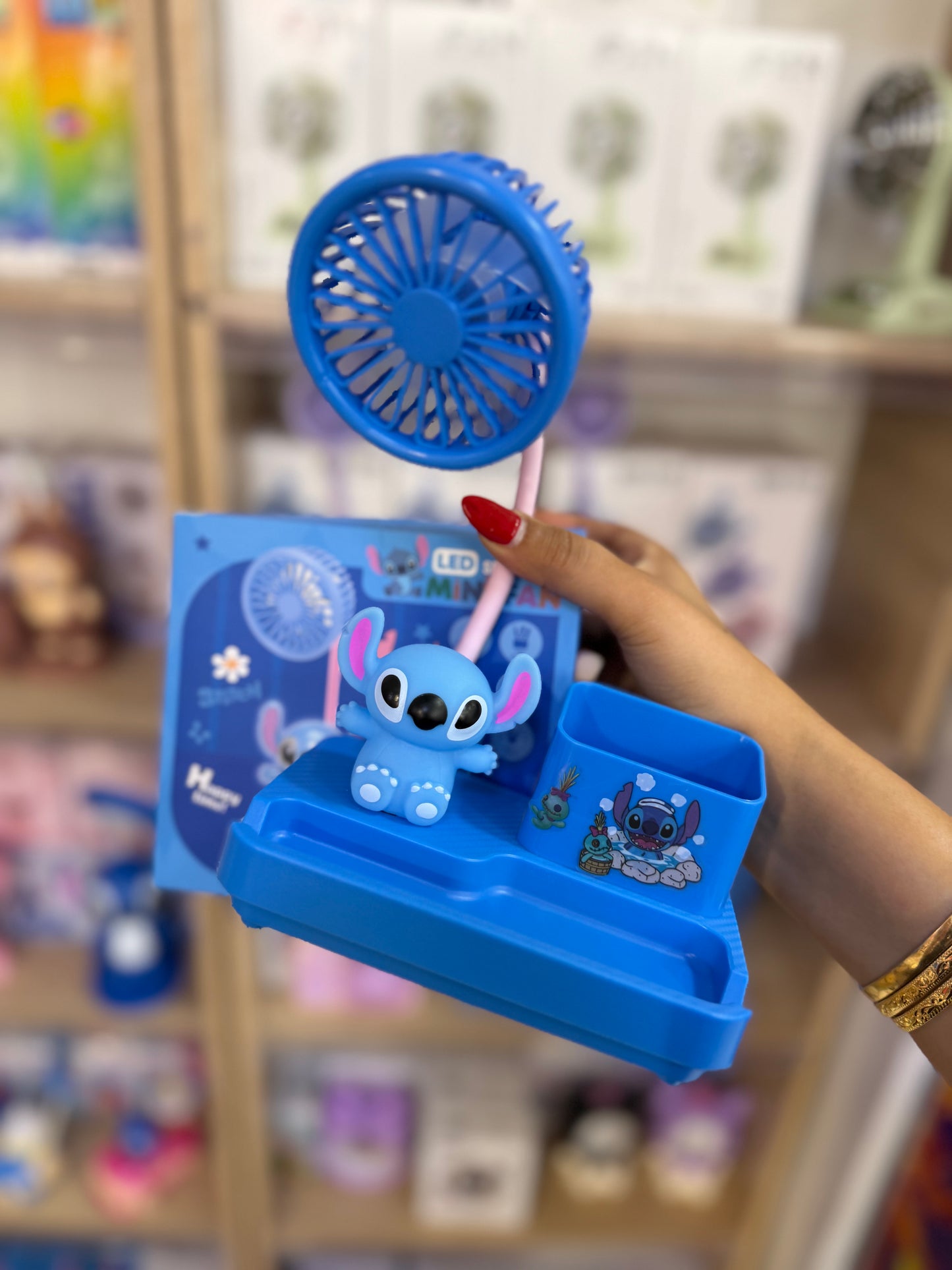 Ventilateur stitch électrique portable  et porte stylo décoration bureau - Girlzbox