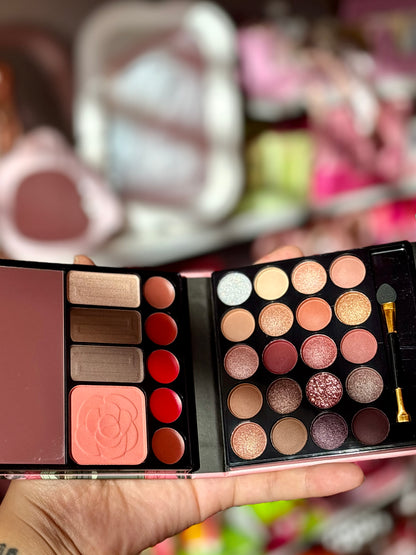 Palette fards à paupières et fards à joue tout en 1 - Girlzbox