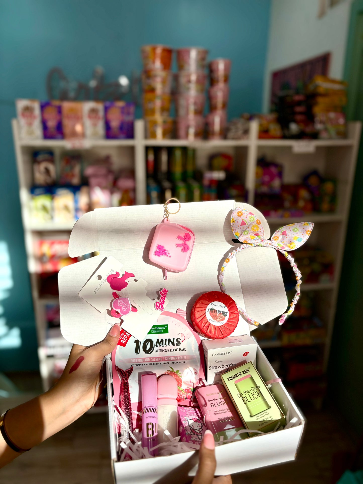 Makeup and skin care mini box - Girlzbox