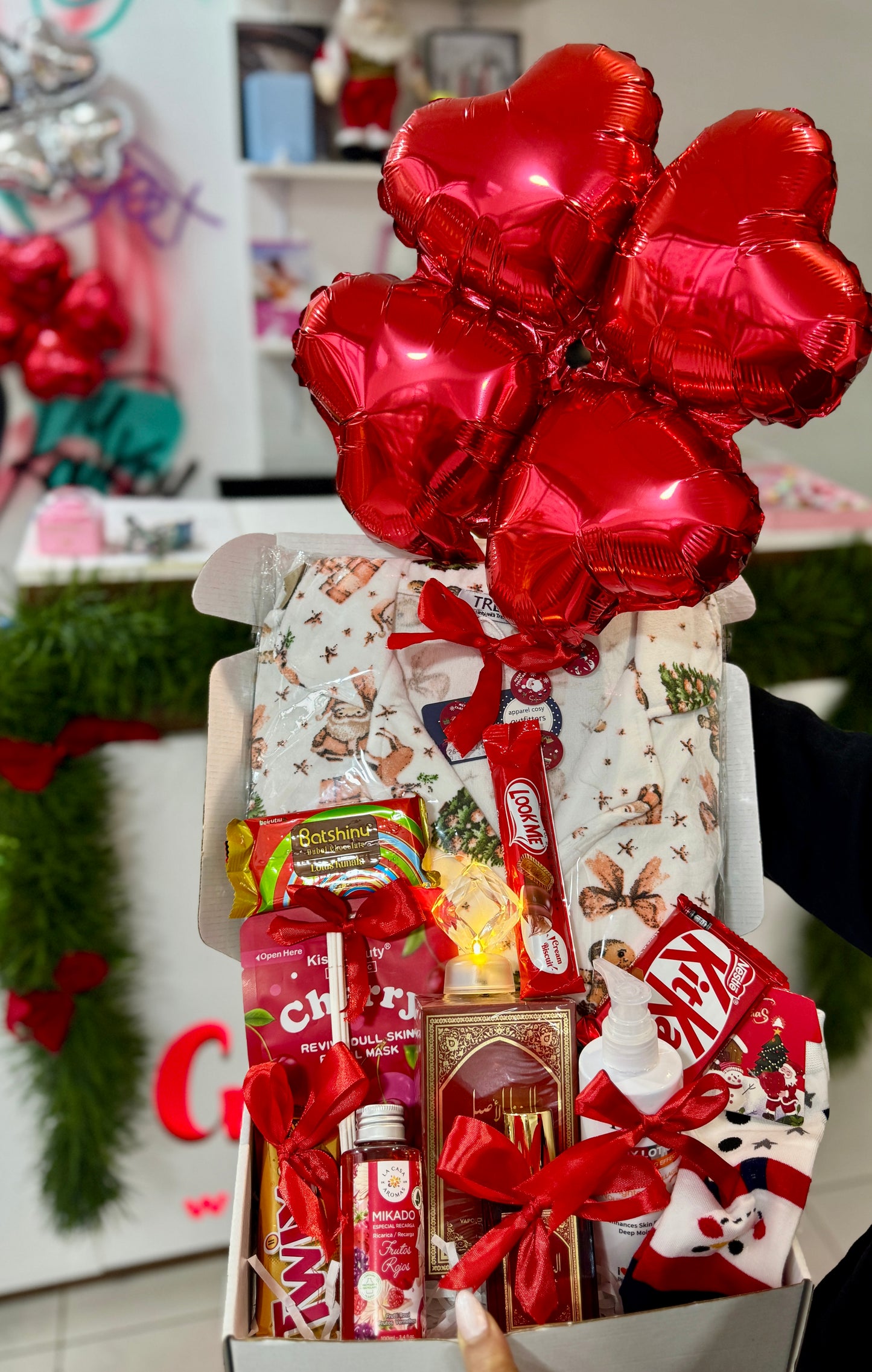 Red love that girl box pyjama skin care chocolat parfum - Girlzbox